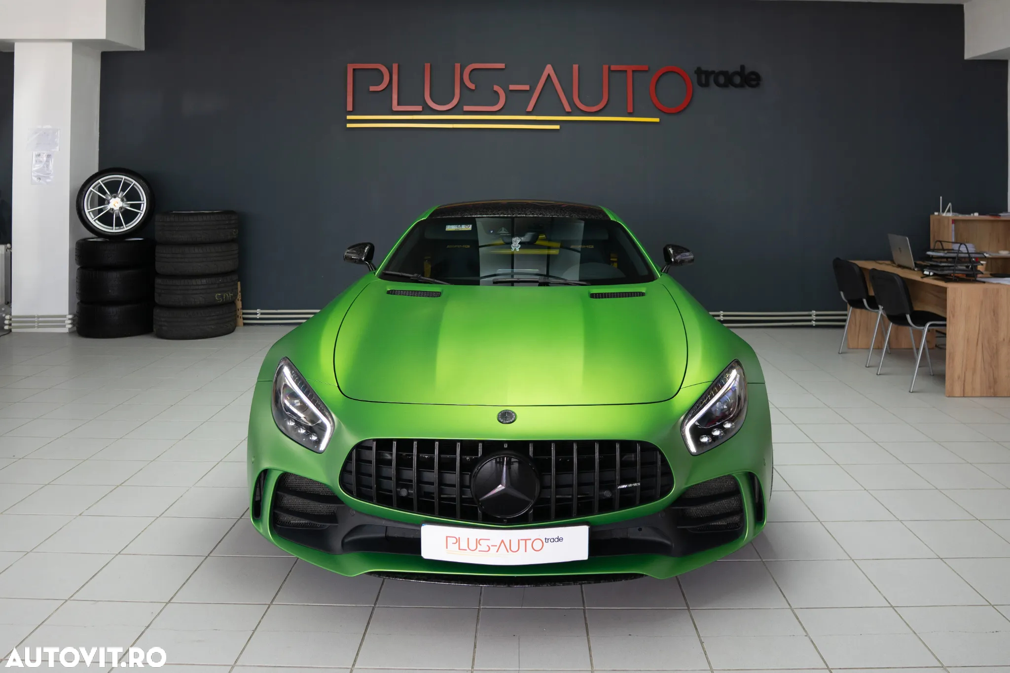 Mercedes-Benz AMG GT R - 3