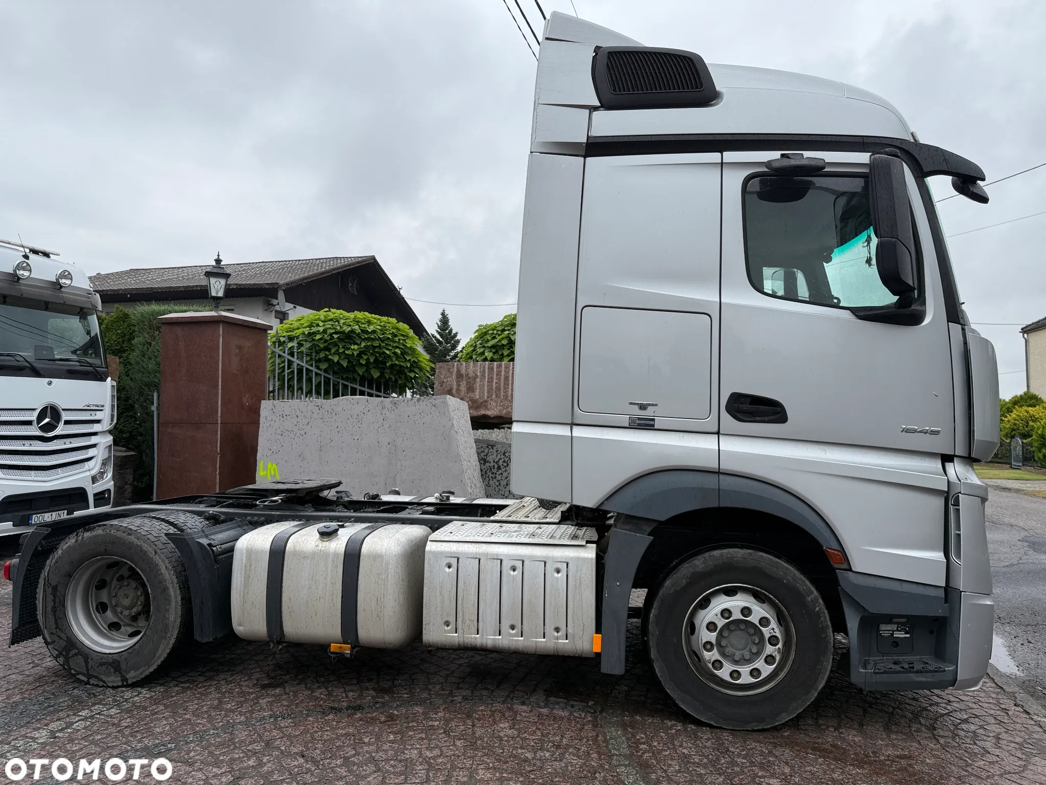 Mercedes-Benz Actros - 4