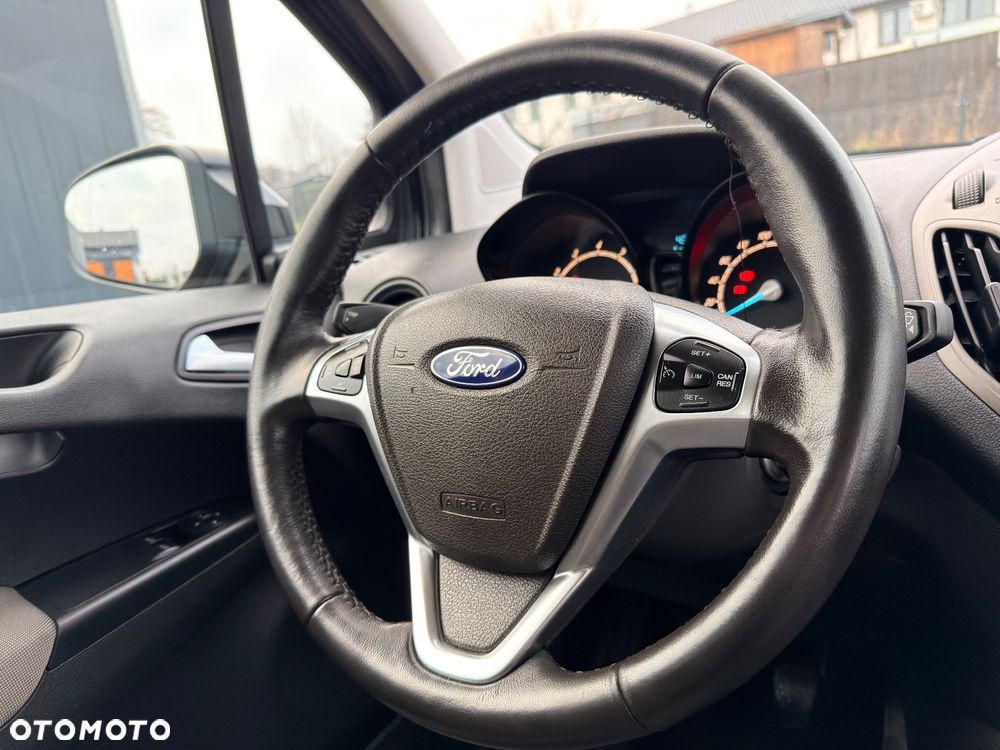 Ford Tourneo Courier 1.0 EcoBoost Titanium - 34