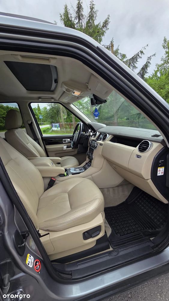 Land Rover Discovery IV 3.0 SD V6 HSE - 13