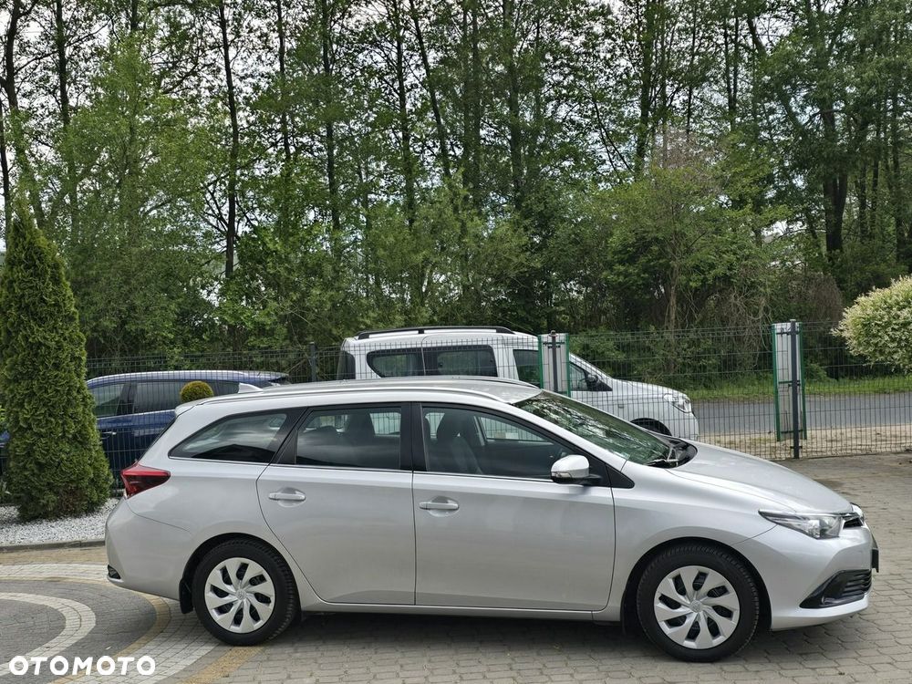 Toyota Auris - 15