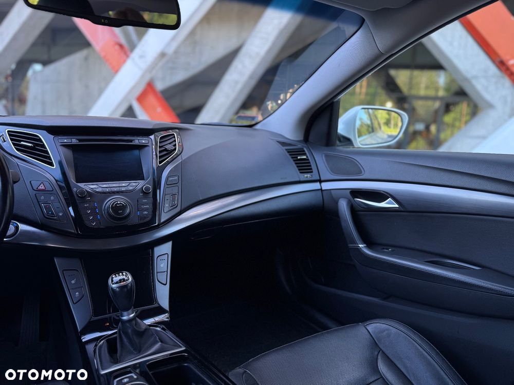 Hyundai i40 1.7 CRDi Premium - 17