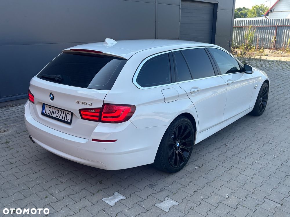 BMW Seria 5 530d xDrive - 9