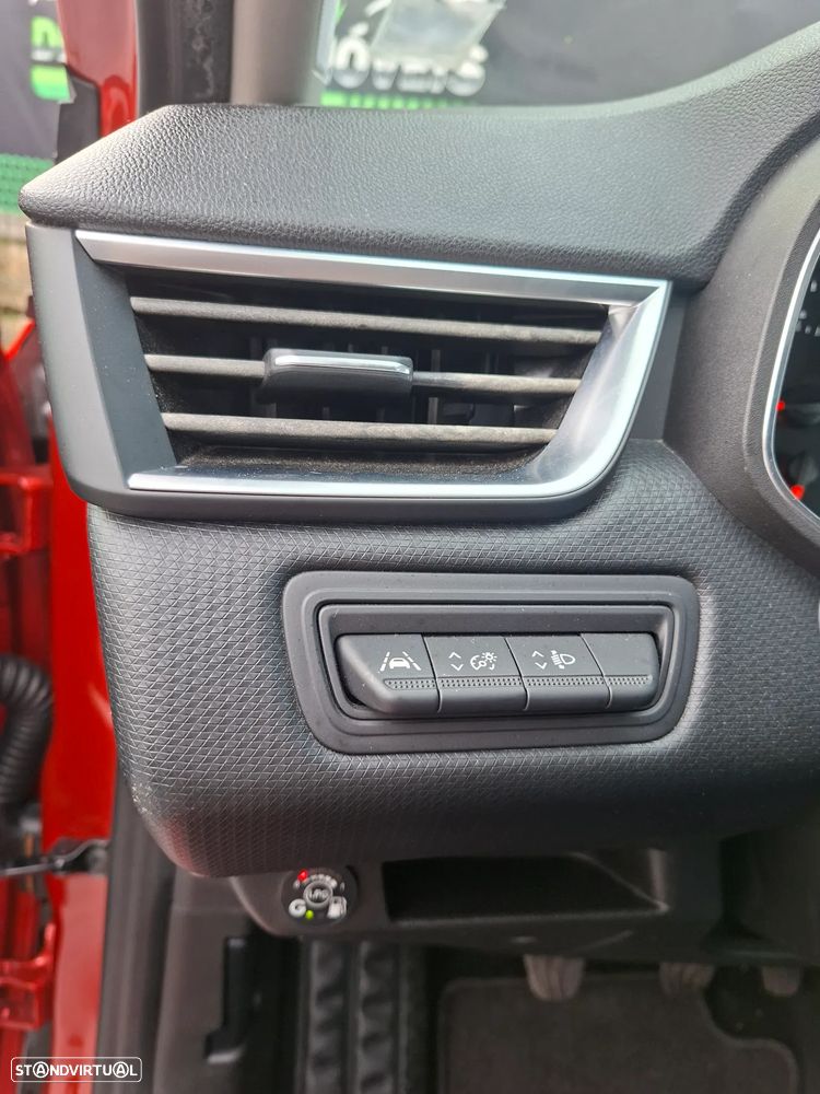 Renault Clio 1.0 TCe Limited Bi-Fuel - 11