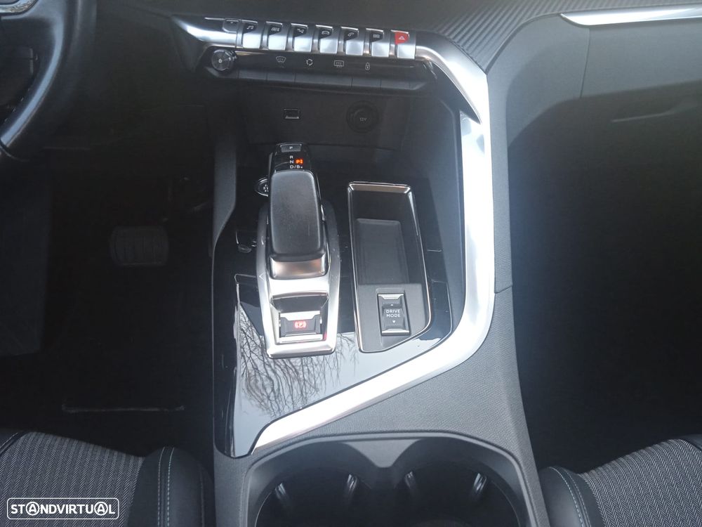 Peugeot 3008 1.6 Hybrid Allure Pack e-EAT8 - 23