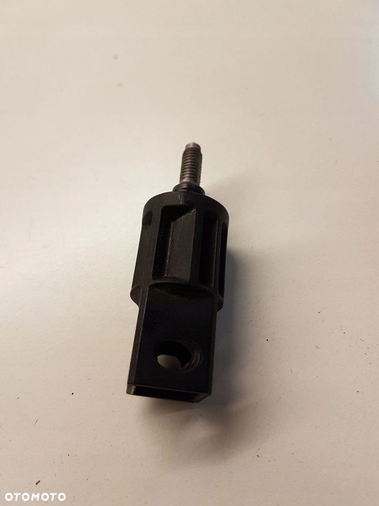 ŚRUBA MOCOWANIE LAMPY AUDI A4 A3 A5 8E0945246A - 2