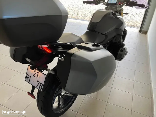 BMW R 1200 R LC - 30