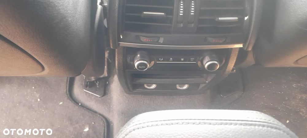 BMW X6 xDrive40d - 10