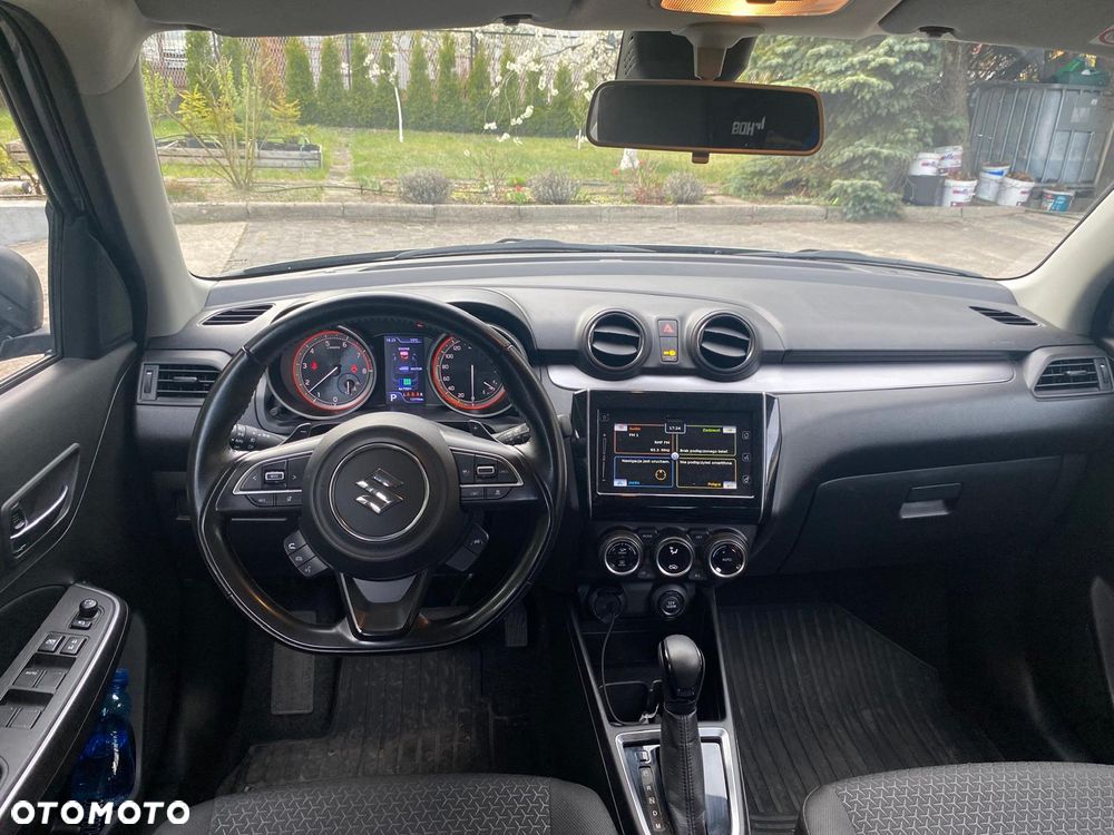 Suzuki Swift 1.2 Dualjet SHVS Premium Plus CVT - 8