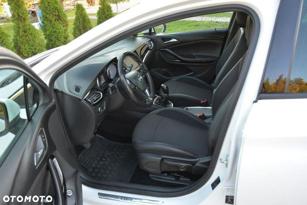 Opel Astra 1.4 Turbo Innovation - 18