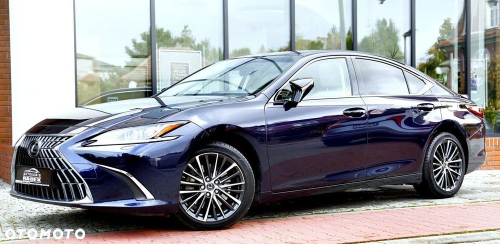 Lexus ES - 4
