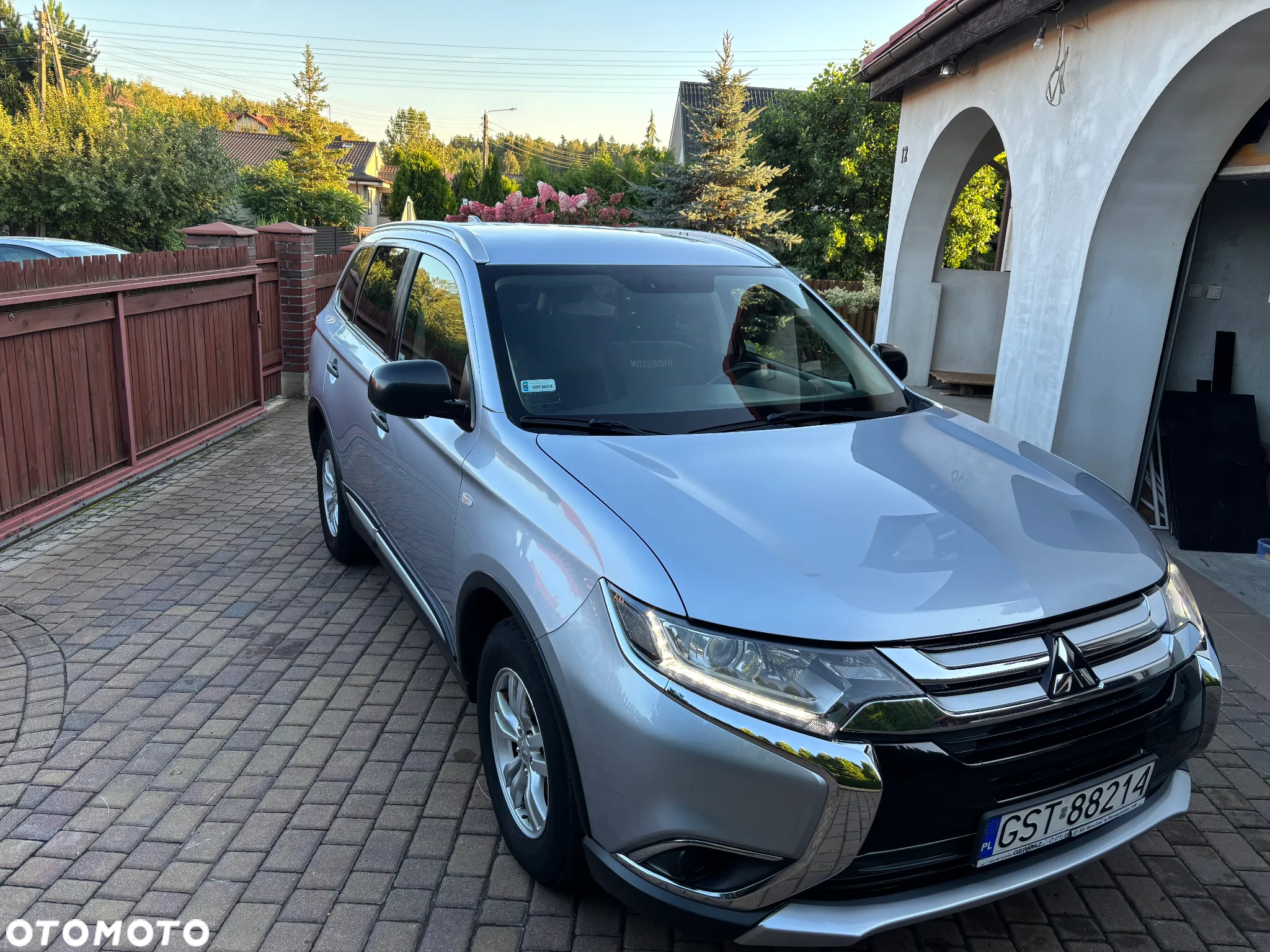 Mitsubishi Outlander 2.0 City Style 2WD - 2