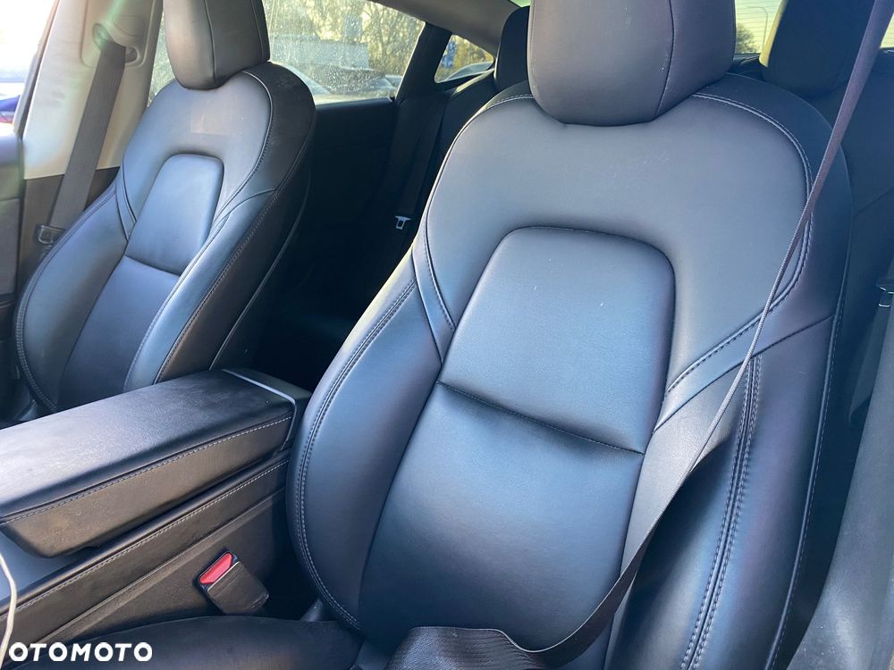 Tesla Model 3 - 14