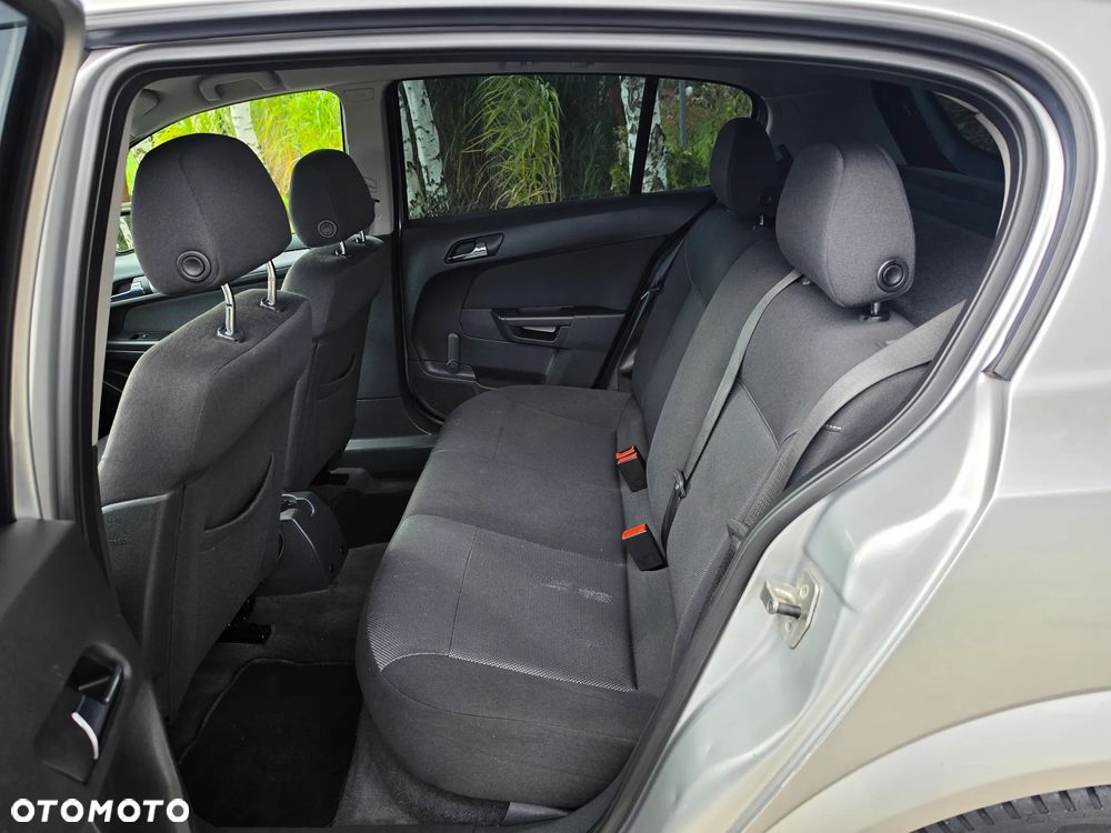 Opel Astra - 17