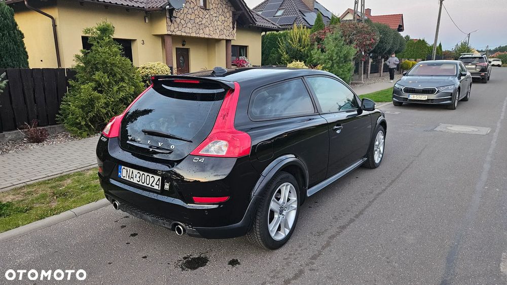 Volvo C30 D4 R-Design - 3