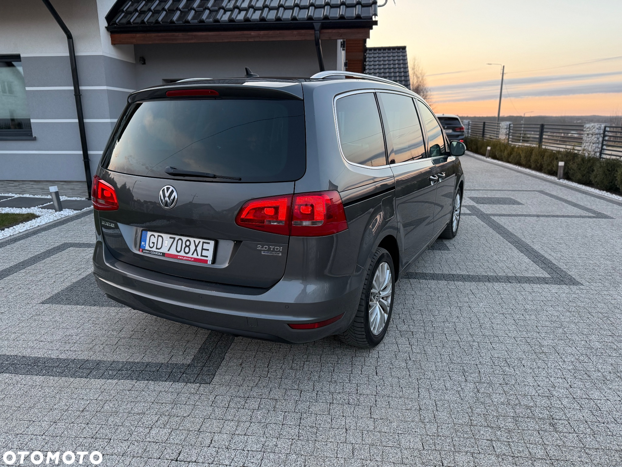 Volkswagen Sharan 2.0 TDI Highline DSG - 8