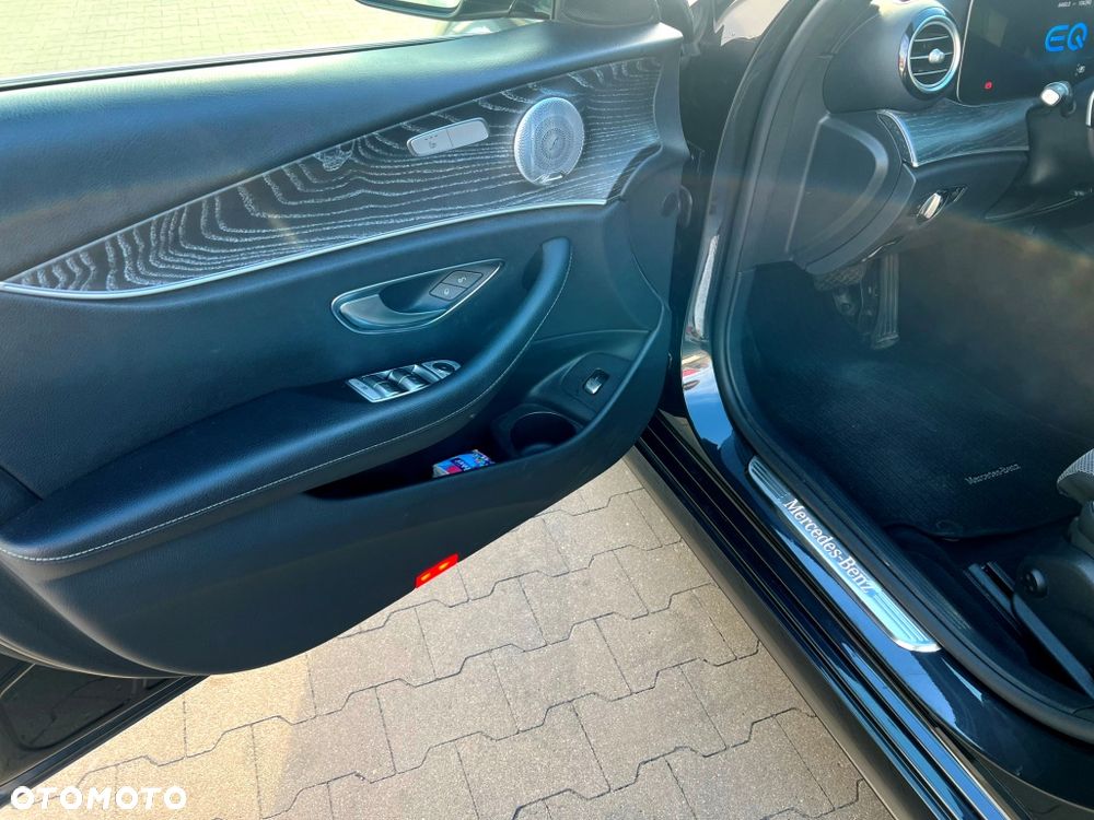 Mercedes-Benz Klasa E 300 de 4Matic 9G-TRONIC AMG Line - 18