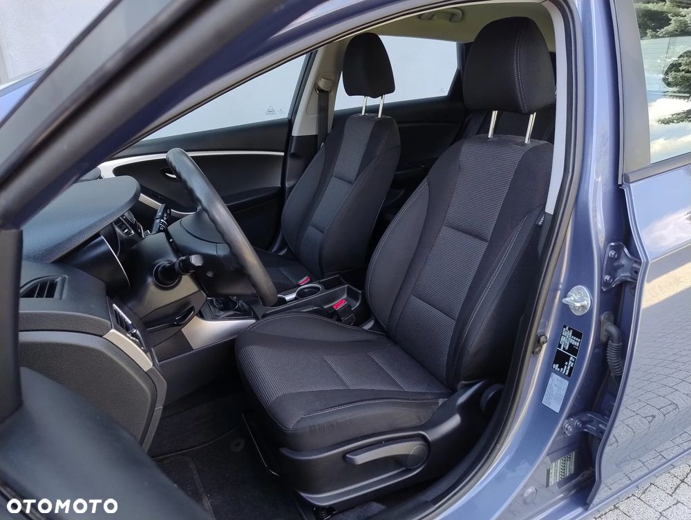 Hyundai i30 1.6 Trend - 9