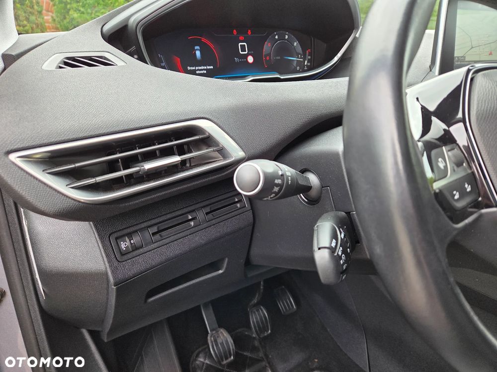 Peugeot 3008 - 25