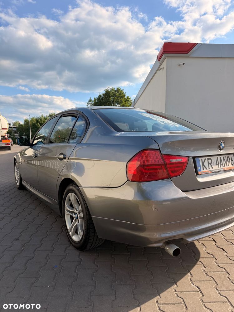 BMW Seria 3 320d DPF - 3