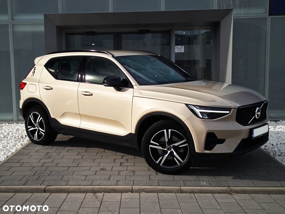 Volvo XC 40 B3 Plus Dark - 6