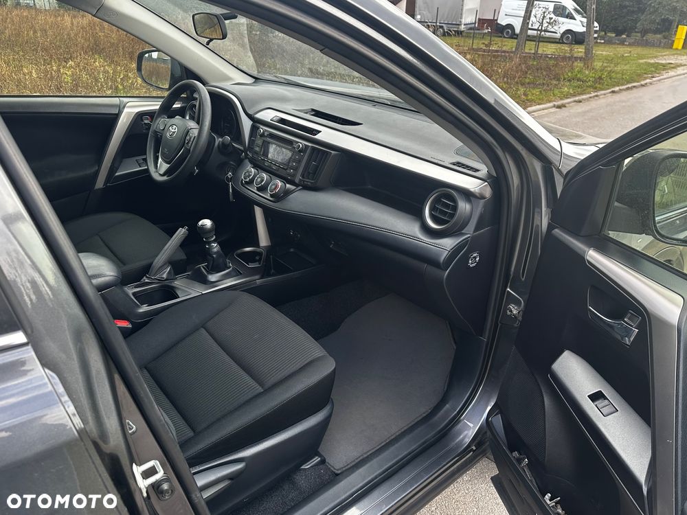 Toyota RAV4 2.0 D-4D Active 4x2 - 12