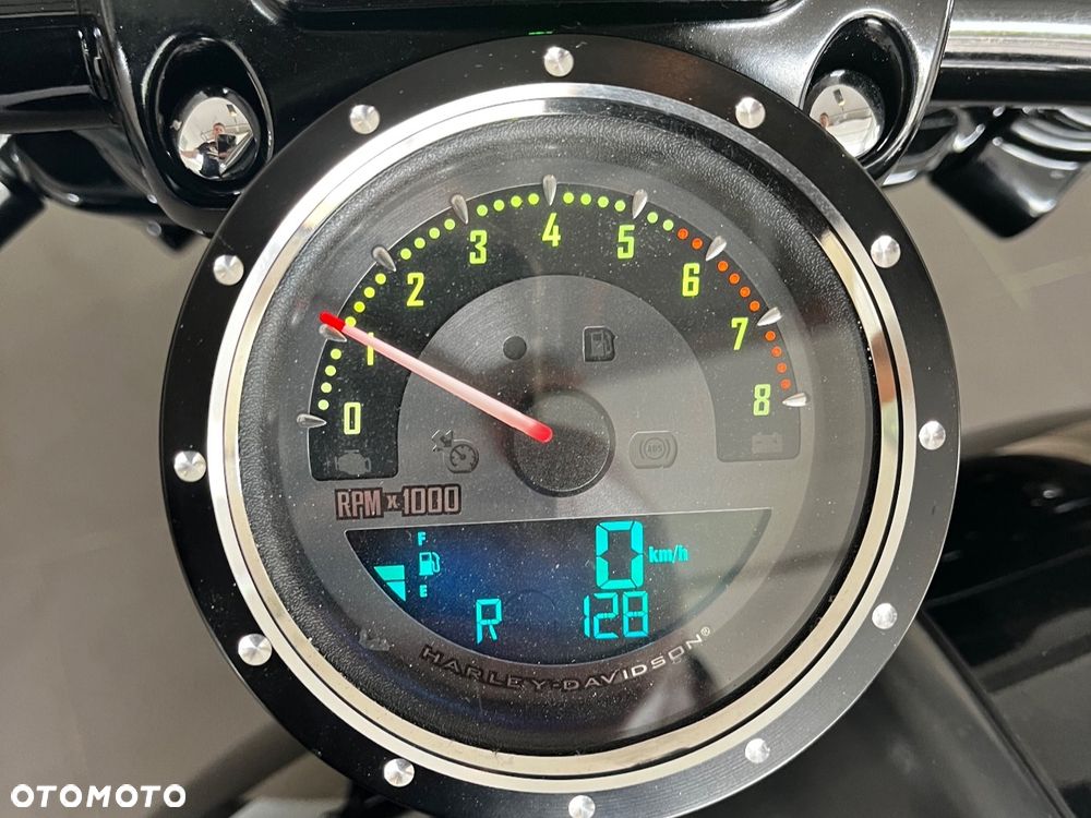 Harley-Davidson FXSB Breakout - 13