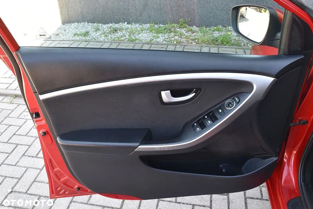 Hyundai i30 - 25