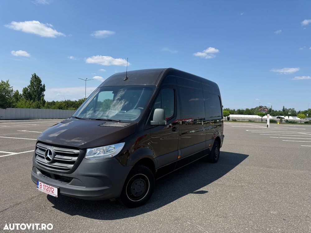 Mercedes-Benz Sprinter - 2