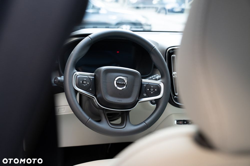 Volvo XC 40 B5 AWD Ultimate Bright - 17