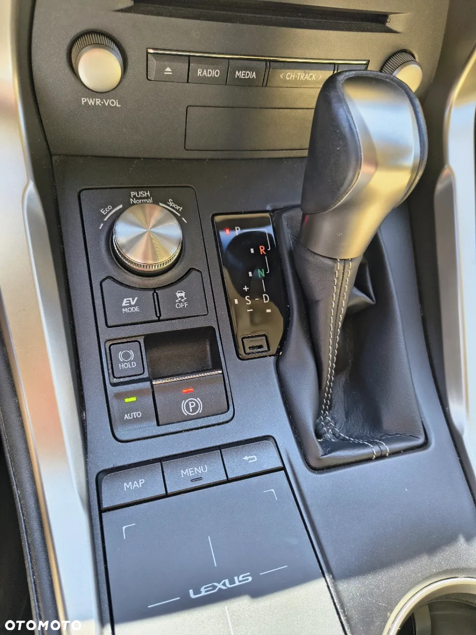 Lexus NX - 24