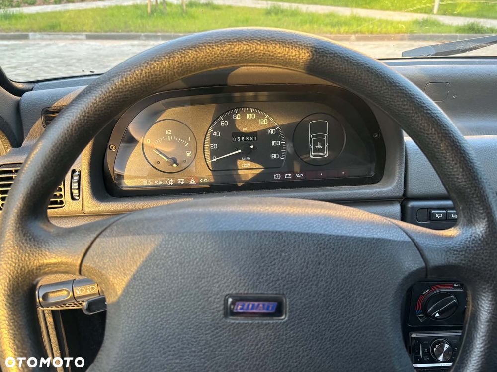 Fiat Uno 899 - 12