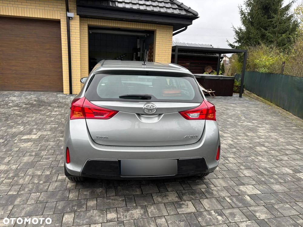 Toyota Auris - 12