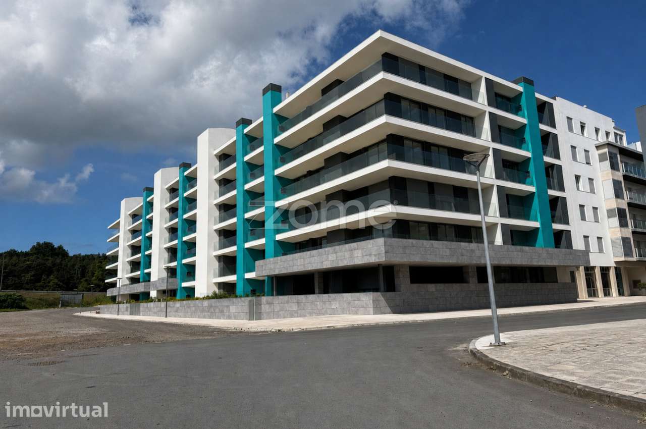 Apartamento T2 novo, com terraço e piscina, em Ponta Delgada - Grande imagem: 2/39