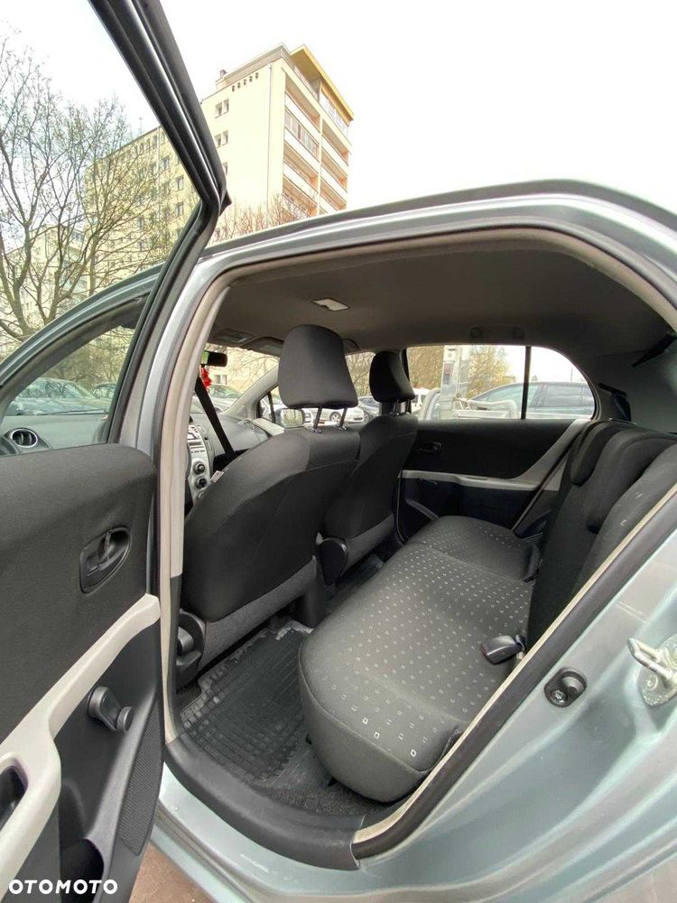 Toyota Yaris - 6