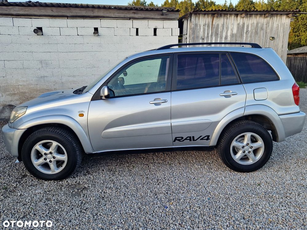 Toyota RAV4 2.0 D-4D 4x4 - 11