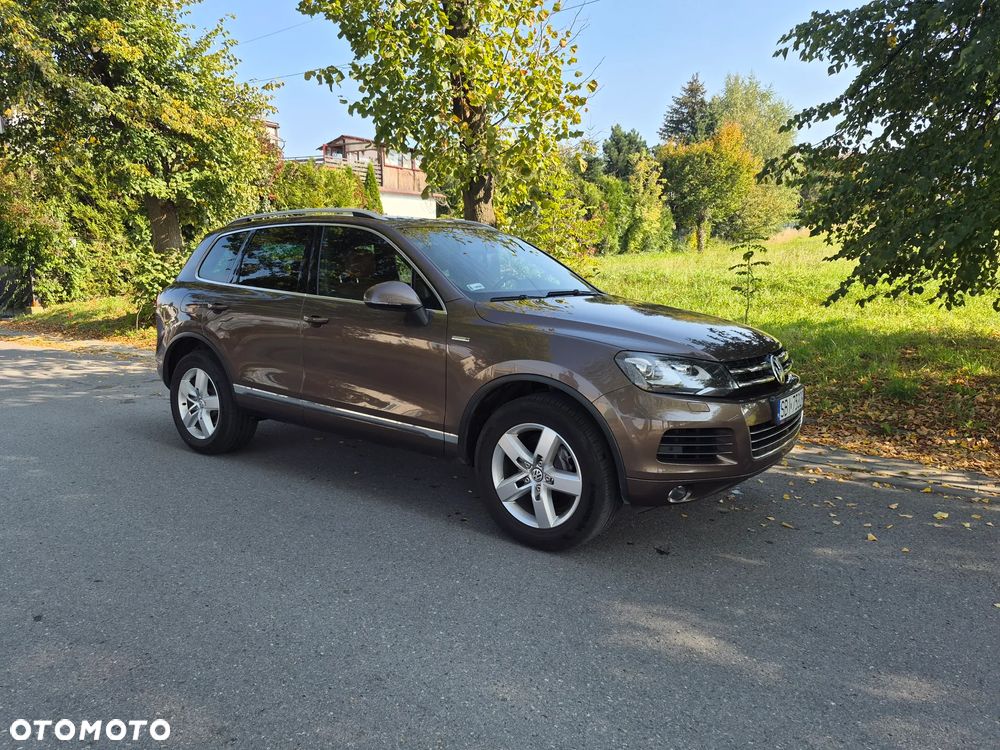 Volkswagen Touareg - 1