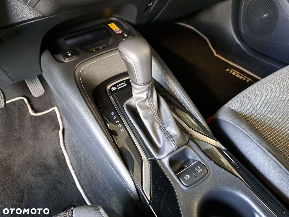 Toyota Corolla 1.8 Hybrid Style - 28