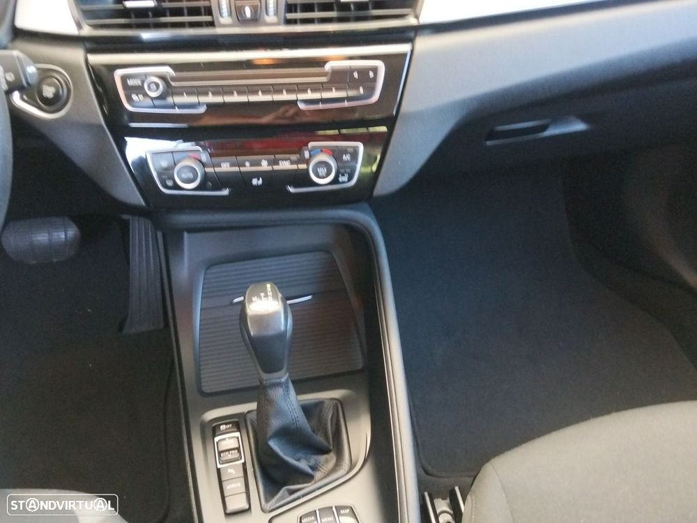 BMW X1 25 e xDrive Corporate Edition - 7