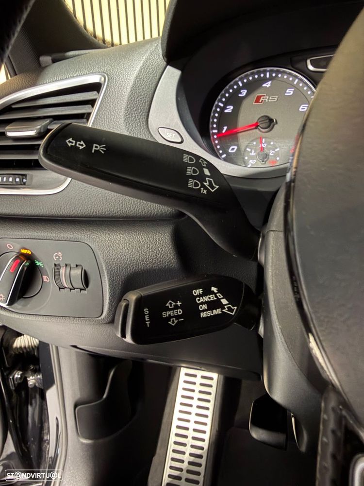 Audi RS Q3 2.5 TFSI quattro S tronic - 17