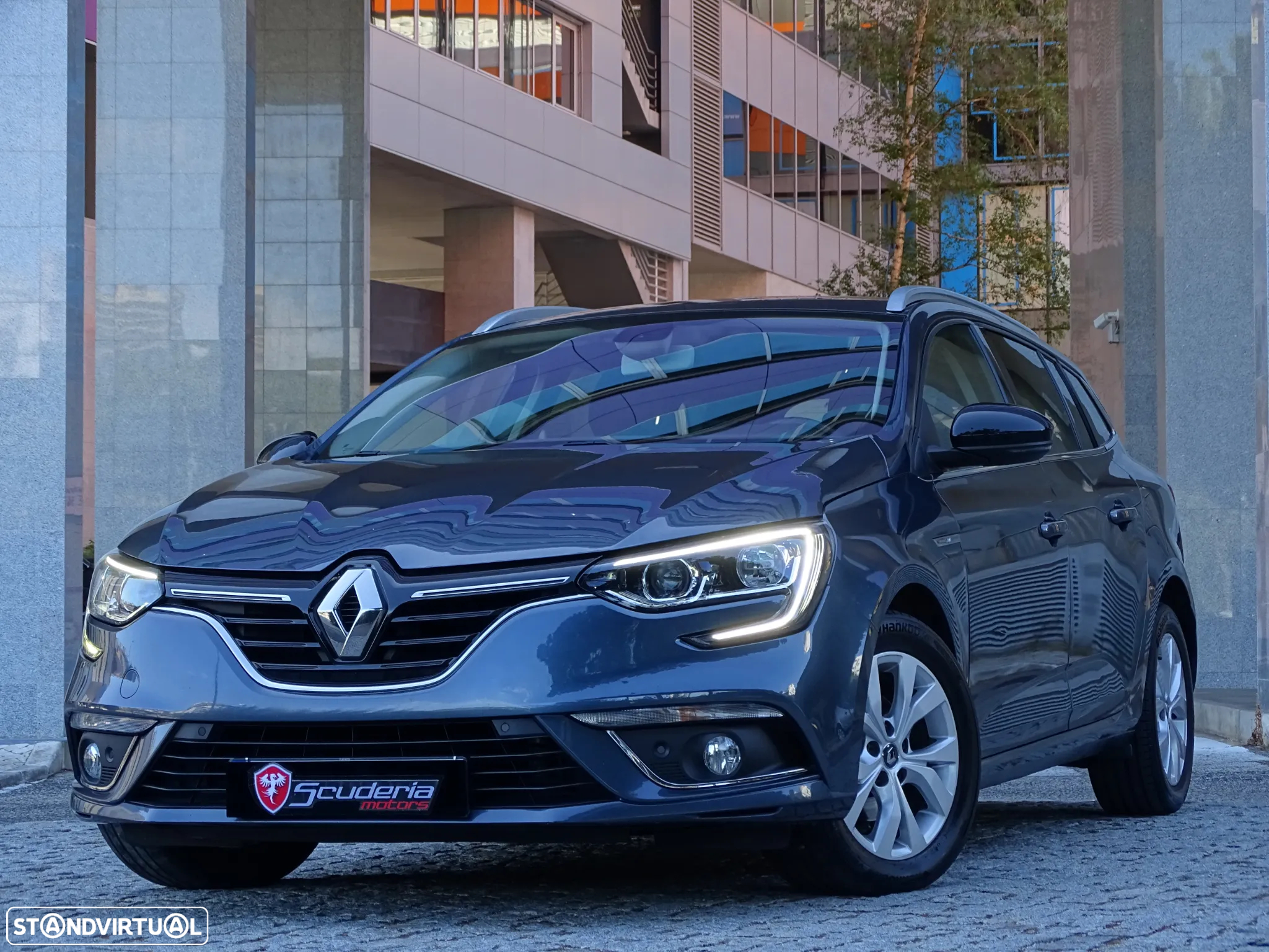 Renault Mégane Sport Tourer 1.5 Blue dCi Limited - 10