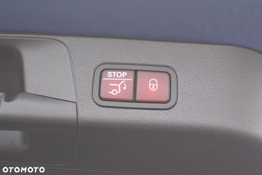 Mercedes-Benz GLB 200 d 4-Matic AMG Line 8G-DCT - 31