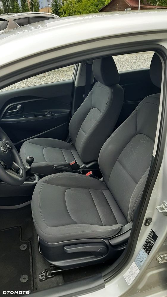Kia Rio 1.2 Attract - 14