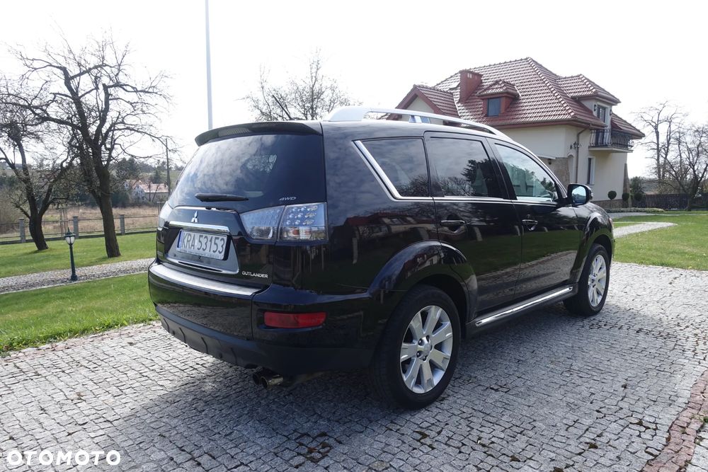 Mitsubishi Outlander 2.0 DID Intense + - 5