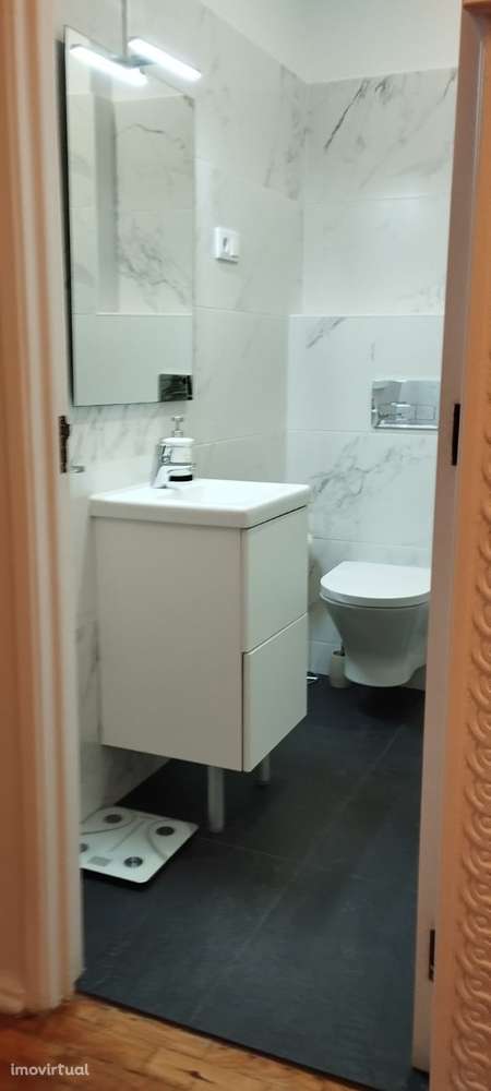 T2 soalheiro, disponível de imediato, situado num bairro tranquilo - Grande imagem: 5/11