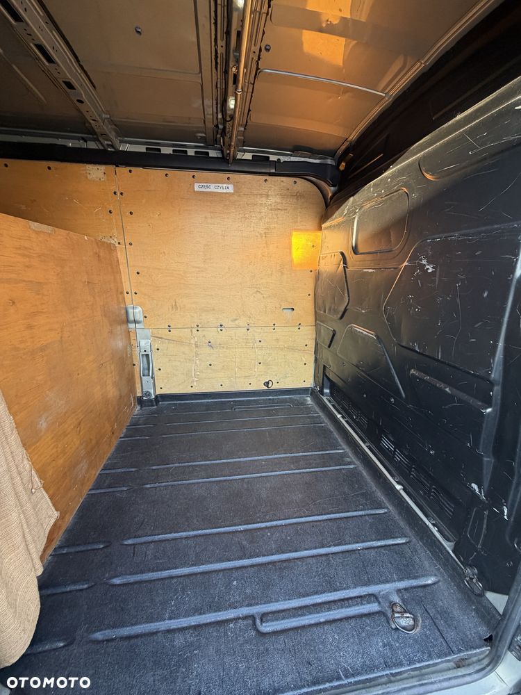 Ford Transit - 11