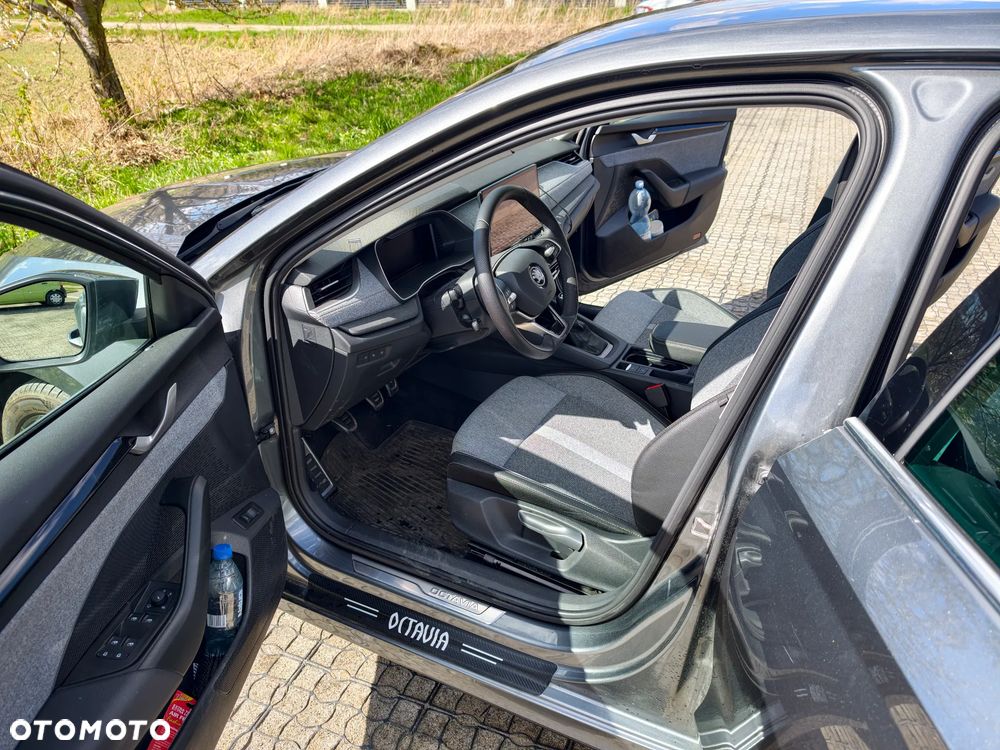 Skoda Octavia 1.5 TSI Selection - 10