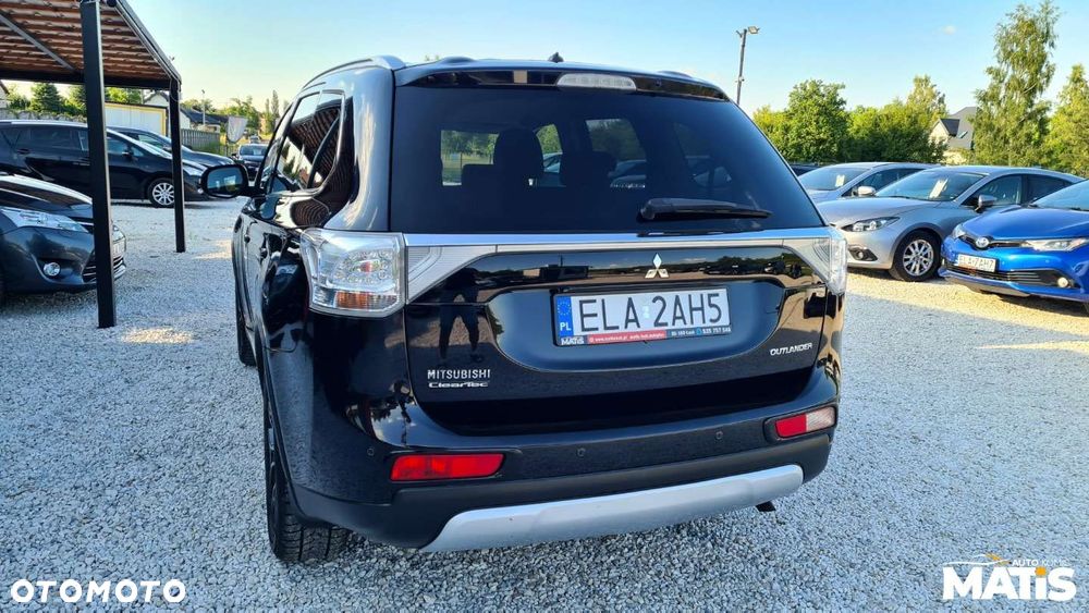 Mitsubishi Outlander - 13