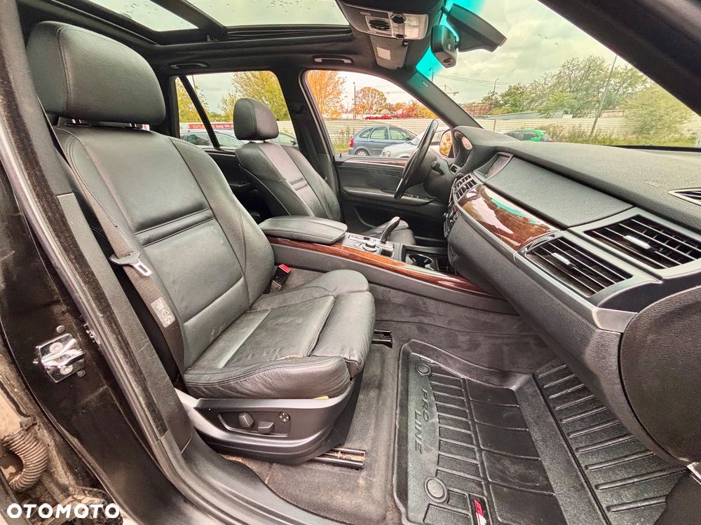 BMW X5 4.8i xDrive - 6