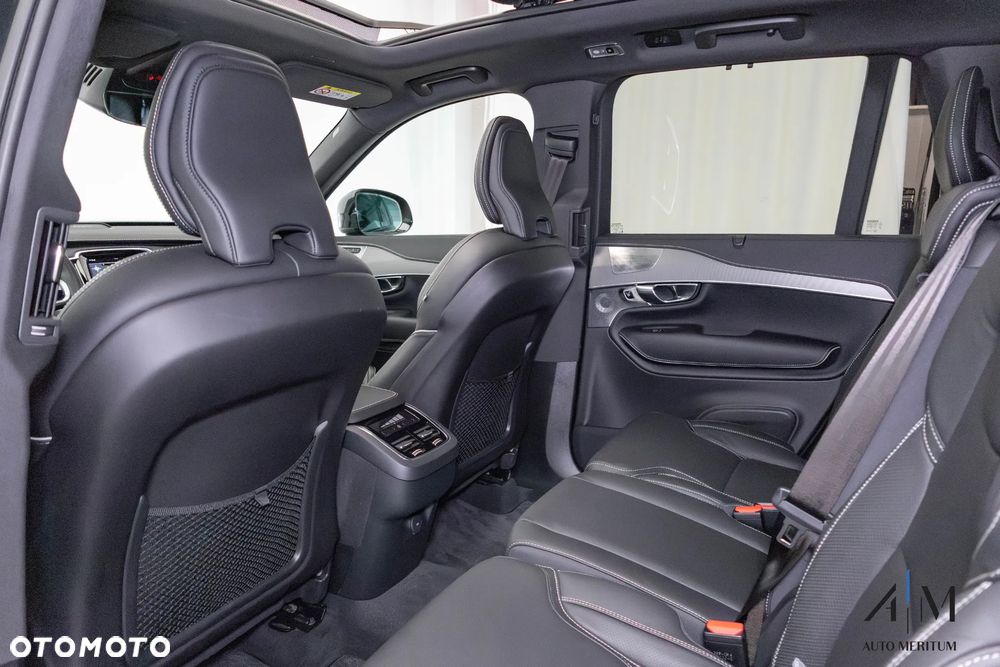 Volvo XC 90 B5 D AWD Ultimate Dark 7os - 33